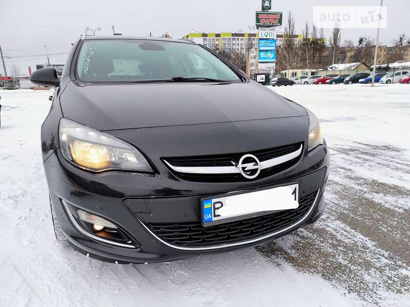 Універсал Opel Astra 2013 в Полтаві