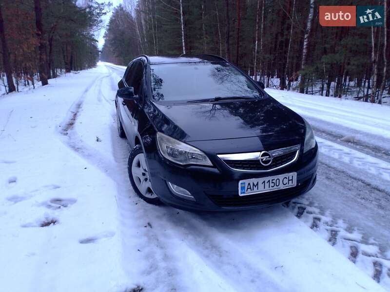 Opel Astra 2012