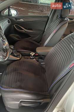 Универсал Opel Astra 2016 в Звенигородке