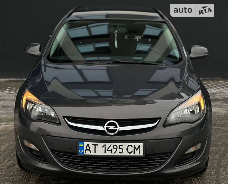 Универсал Opel Astra 2015 в Ивано-Франковске