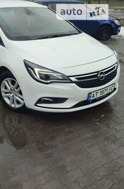 Универсал Opel Astra 2019 в Калуше