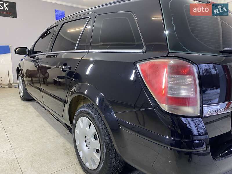 Универсал Opel Astra 2007 в Звягеле