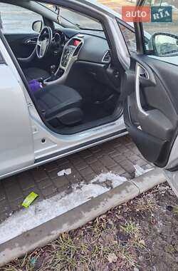 Універсал Opel Astra 2011 в Маньківці