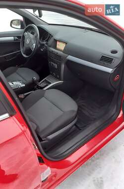 Универсал Opel Astra 2006 в 