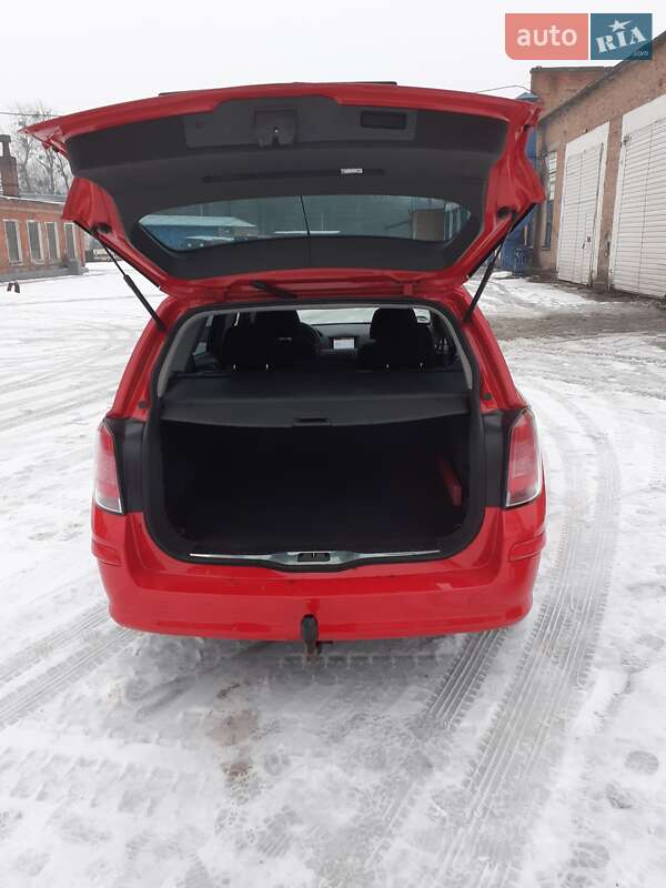 Универсал Opel Astra 2006 в Люботине