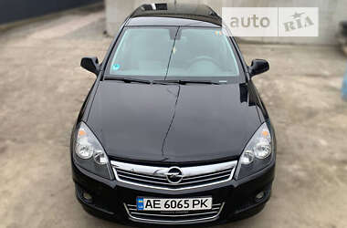 Универсал Opel Astra 2010 в Каменском