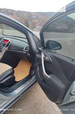 Универсал Opel Astra 2011 в Турке