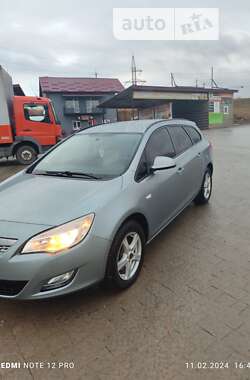 Opel Astra 2011