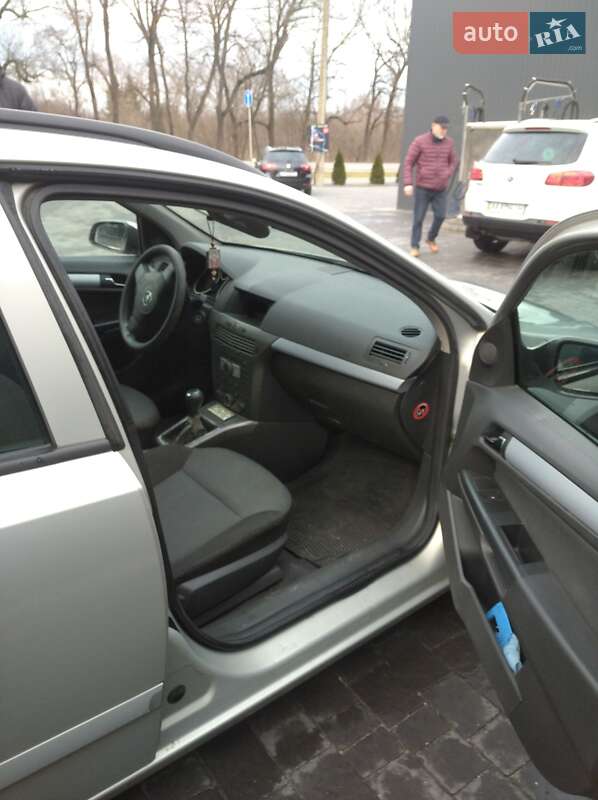 Універсал Opel Astra 2004 в Івано-Франківську фото 4 Універсал Opel Astra 2004 в Івано-Франківську