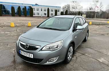 Універсал Opel Astra 2012 в Кропивницькому