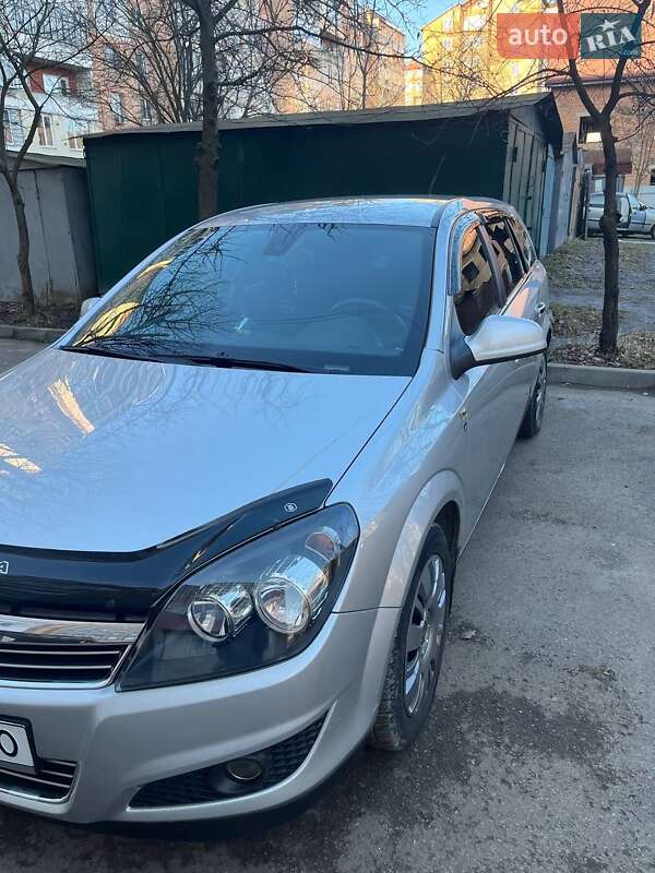 Opel Astra 2010