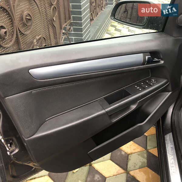 Универсал Opel Astra 2009 в Калуше