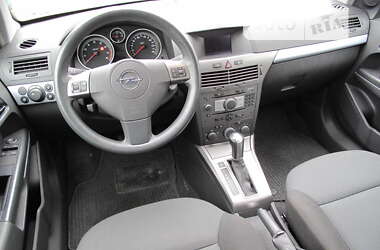 Хэтчбек Opel Astra 2005 в Киеве