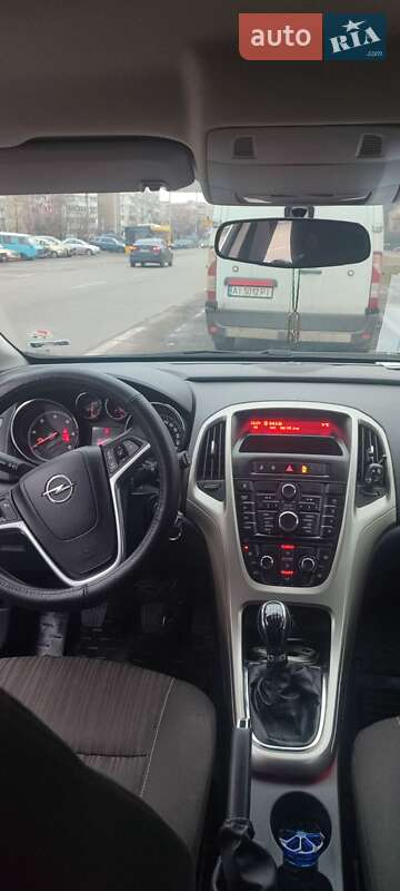 Универсал Opel Astra 2012 в Киеве