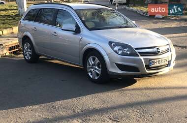 Opel Astra 2010