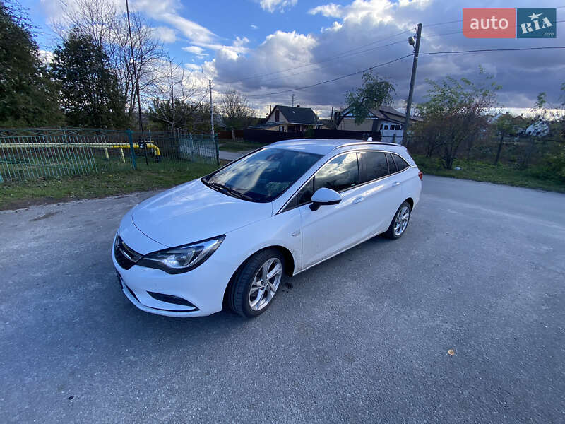 Универсал Opel Astra 2017 в Изяславе
