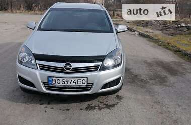 Універсал Opel Astra 2011 в Бучачі