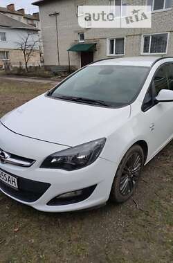 Універсал Opel Astra 2013 в Іваничах