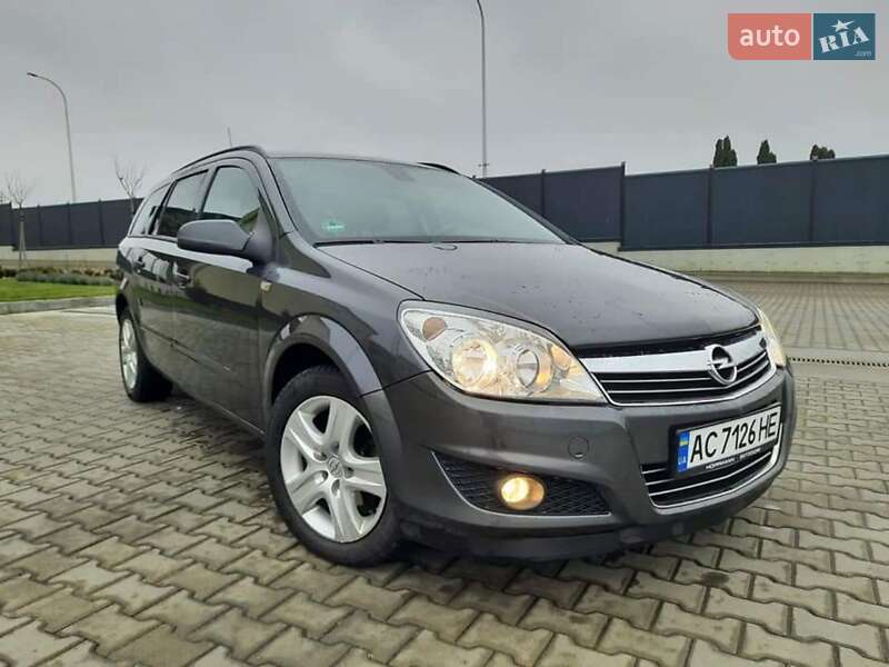 Универсал Opel Astra 2008 в Луцке
