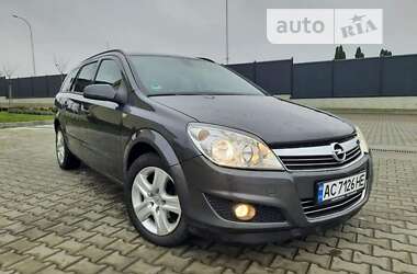 Універсал Opel Astra 2008 в Луцьку