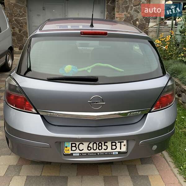 Хэтчбек Opel Astra 2008 в Львове