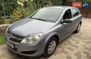 Хэтчбек Opel Astra 2008 в 