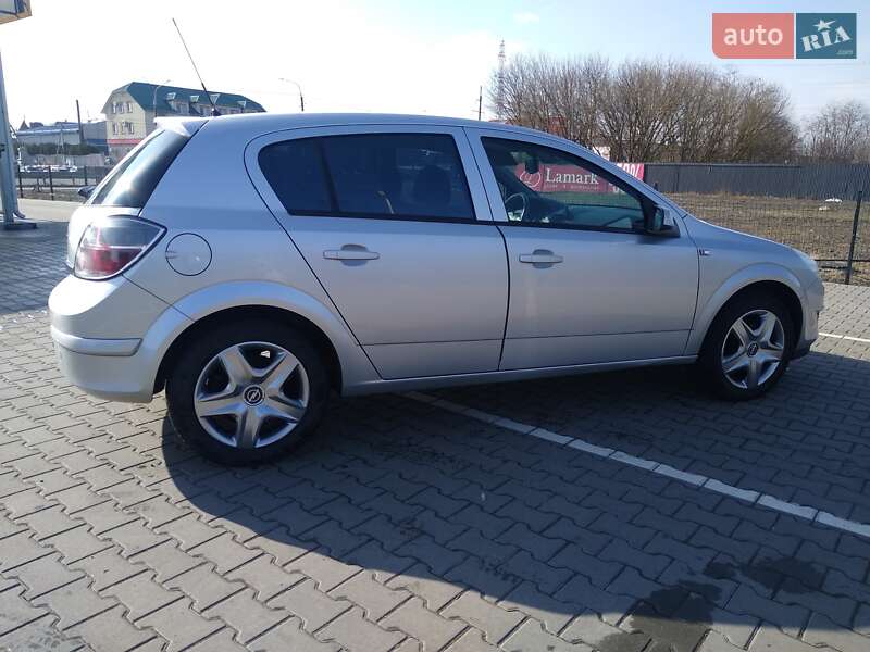 Opel Astra 2009