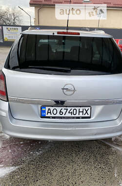 Универсал Opel Astra 2009 в Ужгороде