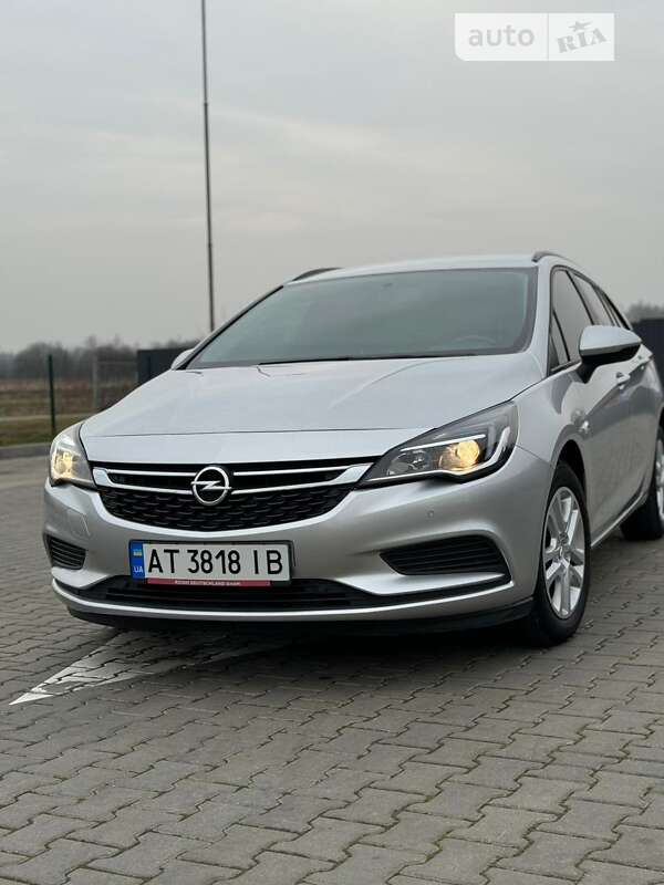 Универсал Opel Astra 2018 в 