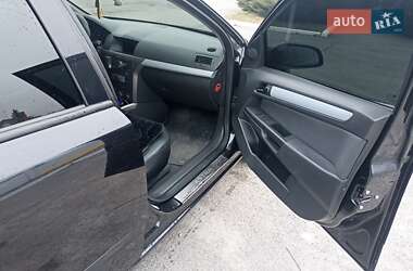 Універсал Opel Astra 2006 в Тернівці