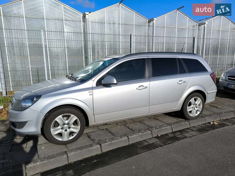 Opel Astra 2010