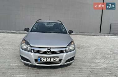 Универсал Opel Astra 2011 в Буске