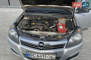 Универсал Opel Astra 2011 в Буске