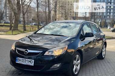 Хетчбек Opel Astra 2011 в Мостиській