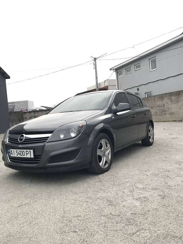 Хэтчбек Opel Astra 2011 в Белой Церкви