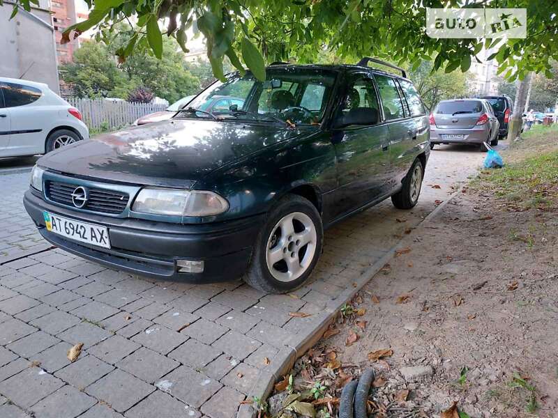 Универсал Opel Astra 1993 в Богородчанах