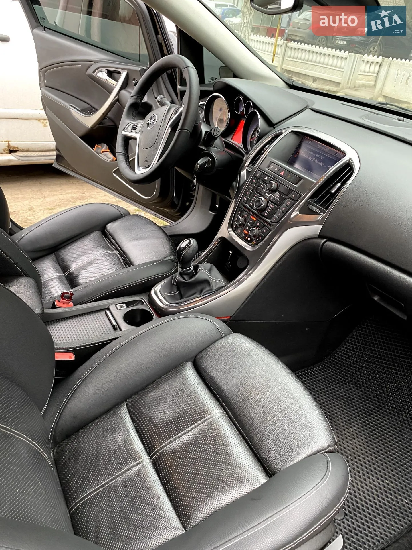 2011 Opel Astra - мініатюра 2