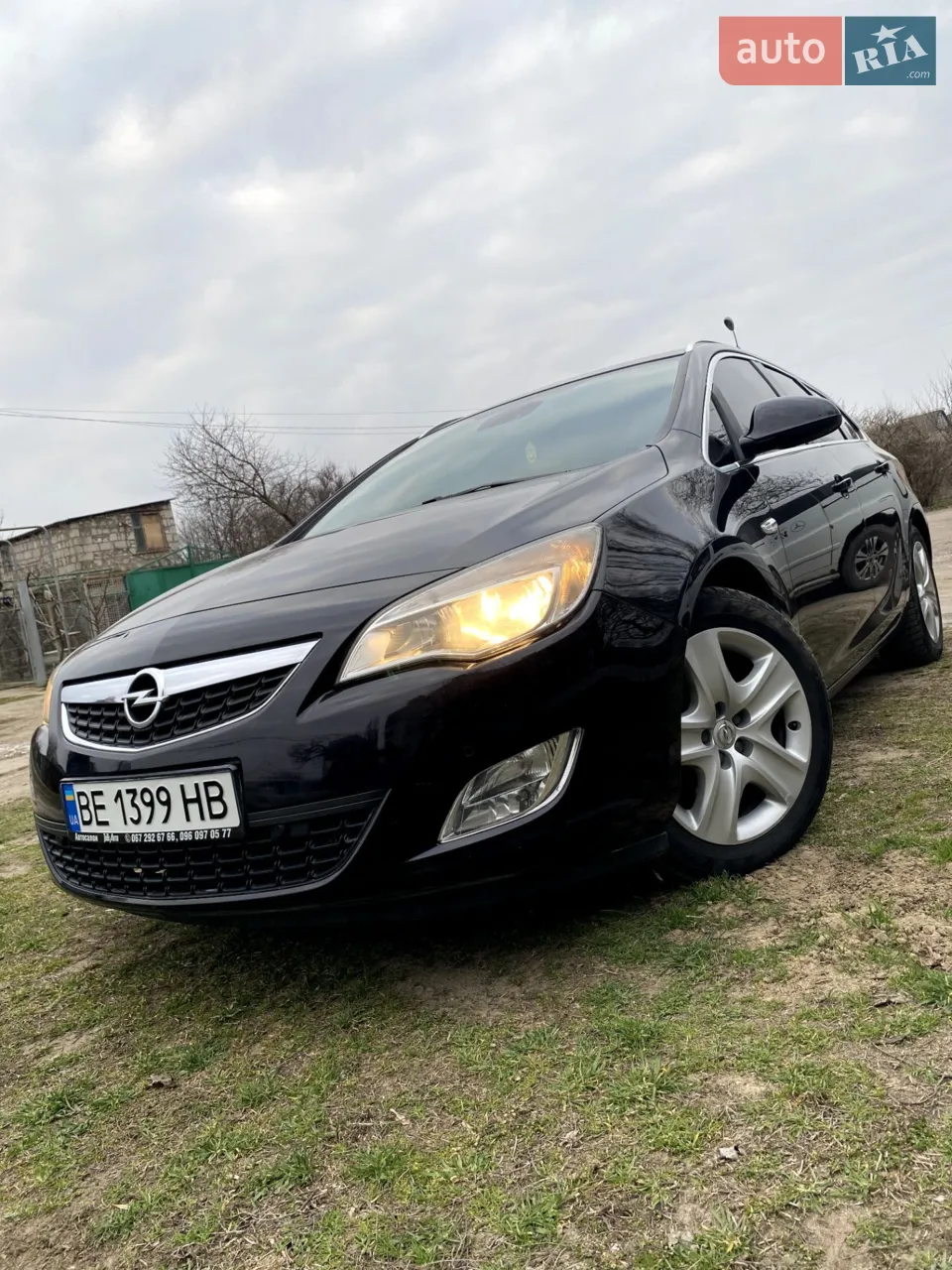 2011 Opel Astra - мініатюра 10