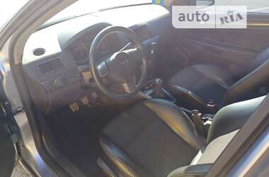 Хэтчбек Opel Astra 2004 в Кропивницком