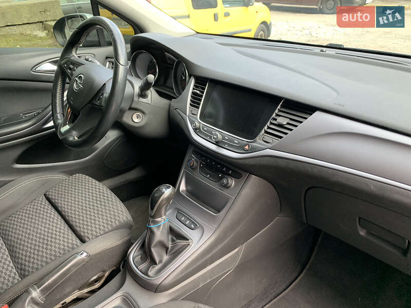 Універсал Opel Astra 2016 в Кременчуці