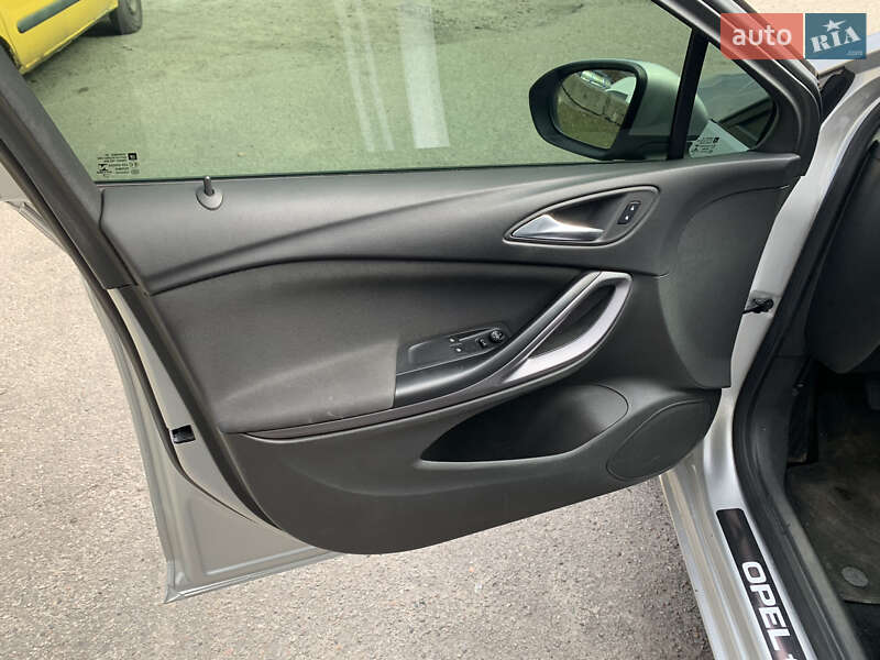 Універсал Opel Astra 2016 в Кременчуці