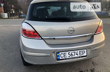 Хэтчбек Opel Astra 2005 в Косове