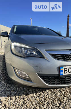 Хетчбек Opel Astra 2010 в Тернополі