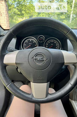 Универсал Opel Astra 2007 в Вижнице