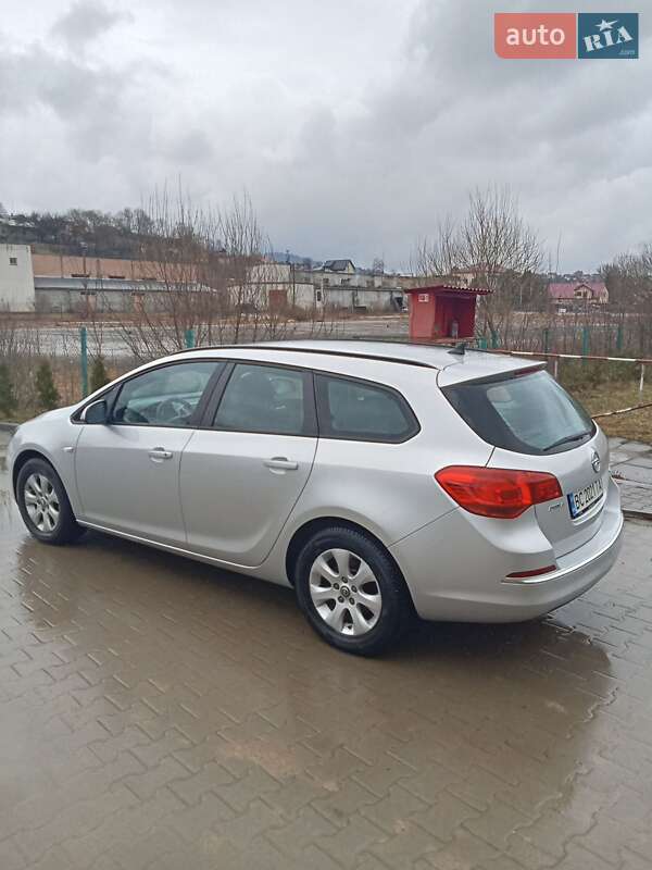 Универсал Opel Astra 2015 в Львове фото 22 Универсал Opel Astra 2015 в Львове