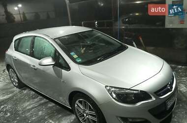 Хэтчбек Opel Astra 2012 в Кельменцах