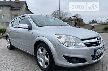 Хэтчбек Opel Astra 2007 в Львове