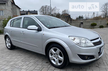 Хэтчбек Opel Astra 2007 в Львове