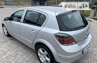 Хэтчбек Opel Astra 2007 в Львове