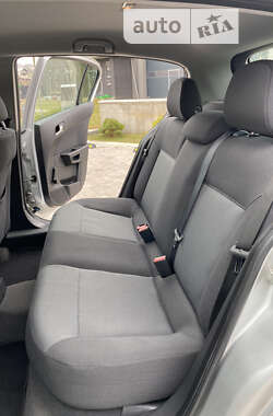 Хэтчбек Opel Astra 2007 в 